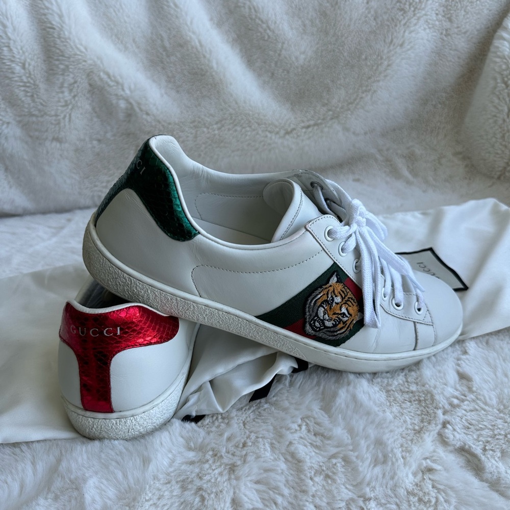 Men’s Gucci Tiger Sneaker Size 8.5
